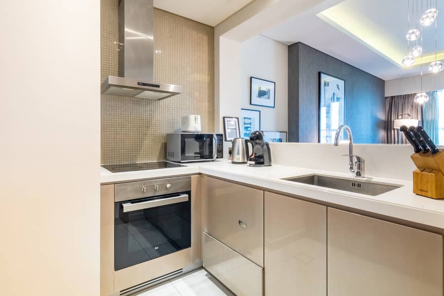 14 Kitchen Area