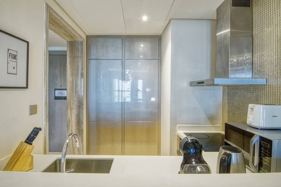 11 Kitchen Area