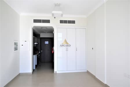 استوديو  للايجار في البرشاء، دبي - شقة في بناية لاحج وسلطان البرشاء 1 البرشاء 37999 درهم - 6606704