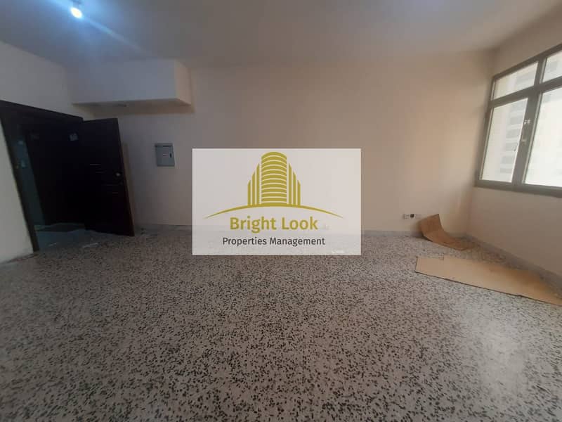 Spacious ! 1bhk only 35k yearly located Al Falah Street
