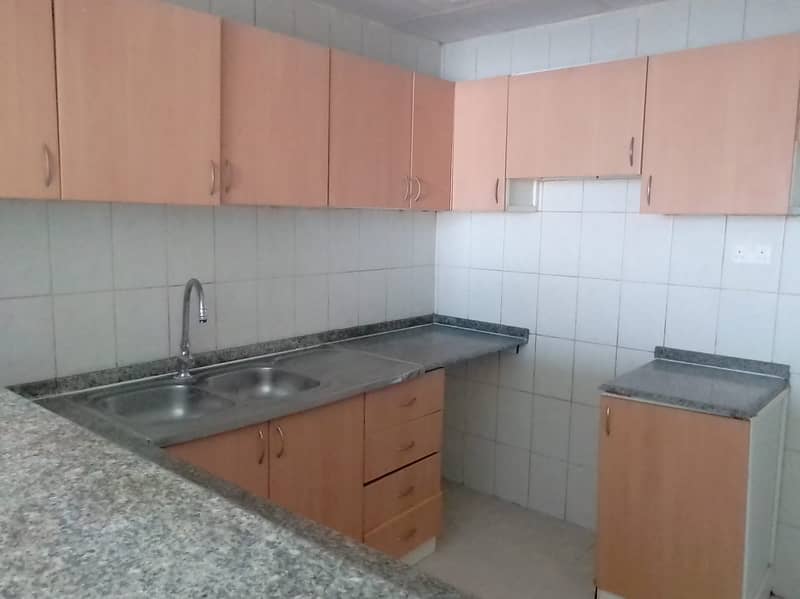 4 chqs,1 bedroom for rent in Italy Cluster
