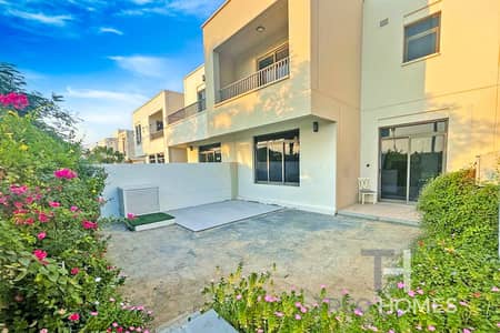 3 Bedroom Townhouse for Rent in Town Square, Dubai - 3-Bedroom | Desert View | Single Row