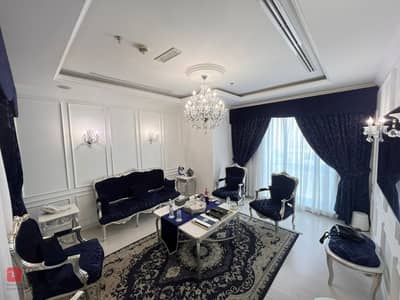 مکتب  للبيع في شارع الشيخ زايد، دبي - مکتب في برج لطيفة شارع الشيخ زايد 2300000 درهم - 6498999