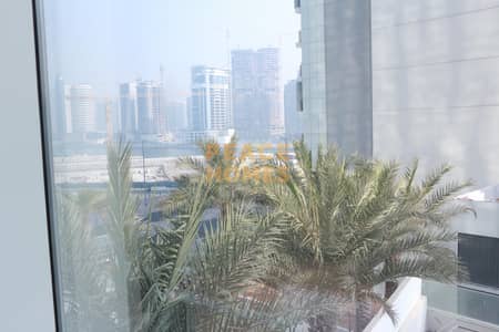 مکتب  للايجار في الخليج التجاري، دبي - مکتب في برج بارك لين الخليج التجاري 129000 درهم - 6414274