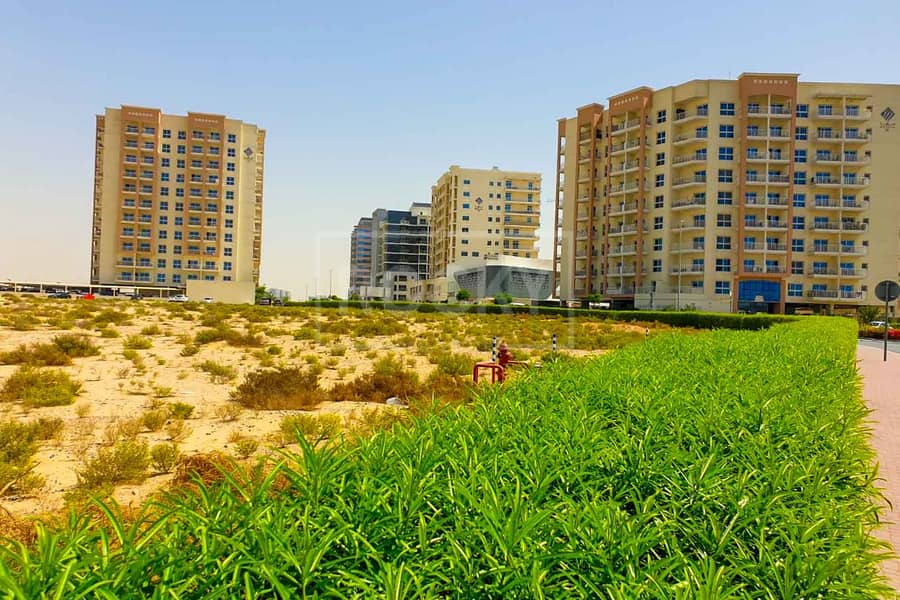 ارض سكنية في ليوان 7700000 درهم - 5090055