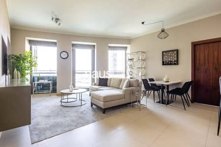 2 Bedroom Apartment for Rent in Downtown Dubai, Dubai - High End Furniture | Modern Furniture | Pool View