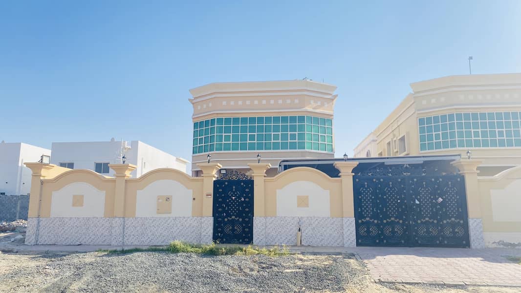 For rent a villa in Ajman, Al Rawda area.