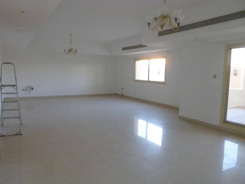 Barsha 4 br with maid spacious villa for rent