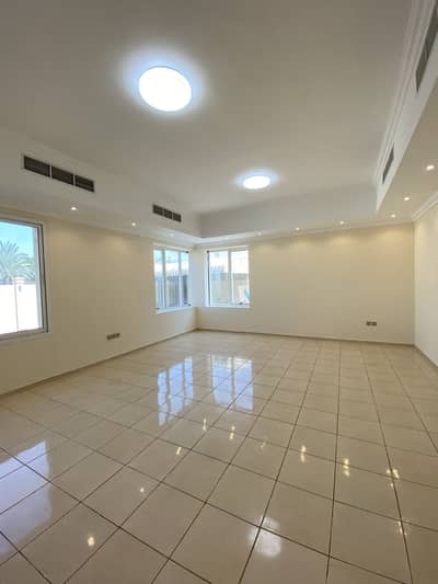 7 Bedroom Villa for Rent in Muhaisnah, Dubai - Very nice villa for rent muhasina 1 ( 7bed room+majlis+ dining room )