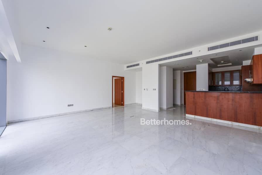 Modern | Furnished | Vacant | Close to Metro