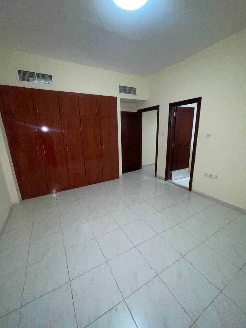 For monthly rent without furniture in King Faisal, apartment, room, hall, kitchen, 1 bathroom, balcony A clean and distinctive apartment in a very vit