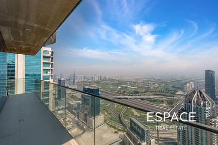 4 Bedroom Flat for Sale in Dubai Marina, Dubai - Duplex Penthouse in Most Demanding Building with Marina View