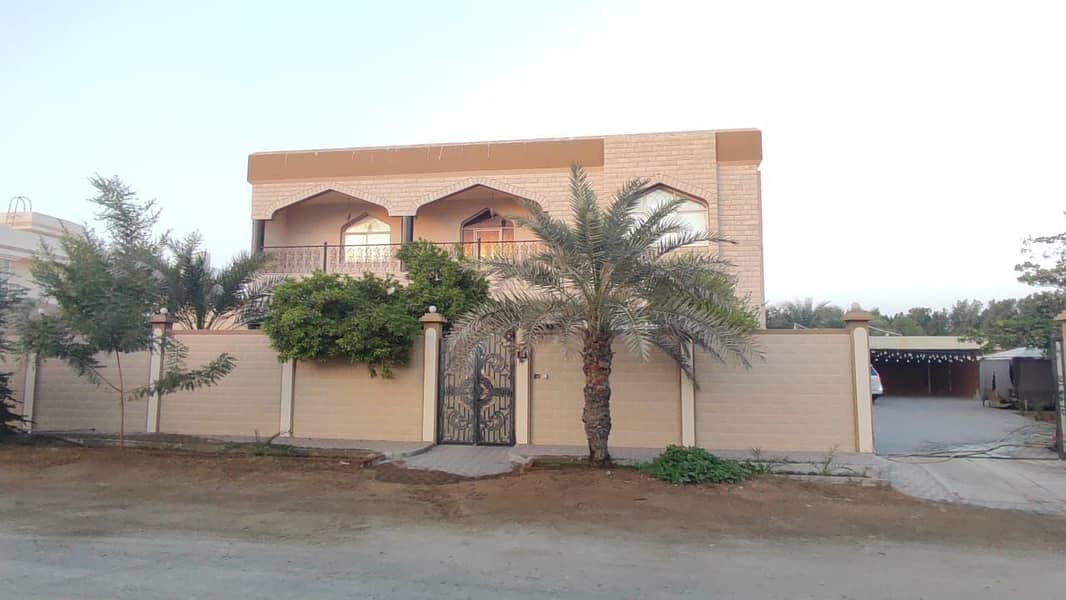 For sale a villa  6 master rooms  in Ramakia, Sharjah