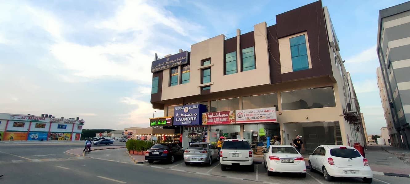 A shop for rent in Ajman, Al Jurf Industrial,near chain mall