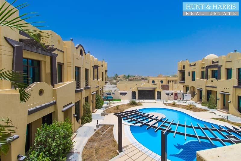 Near AURAK | 4 Bedroom Townhouses | Seih Al Uraibi