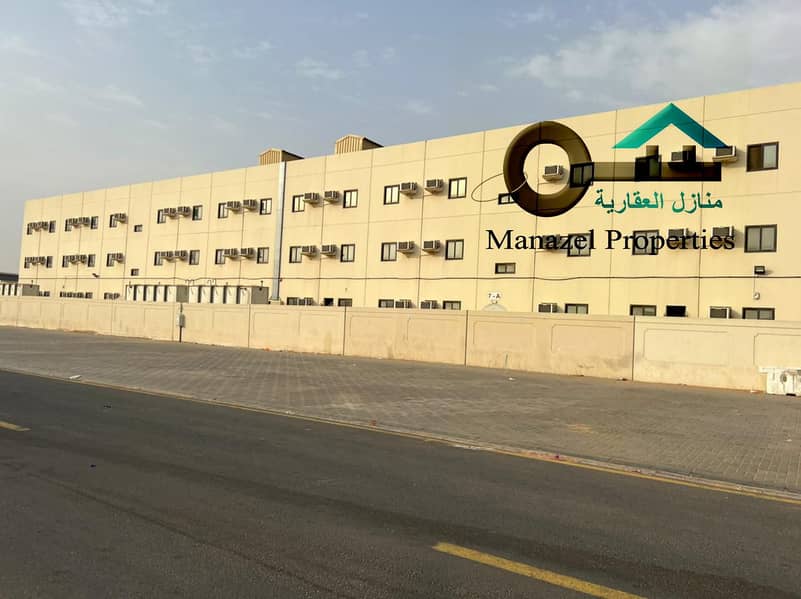 For sale, excellent in the Umm Al-Thoob area, a very location for workers, and there are services, and there is also a mosque and close to the main st