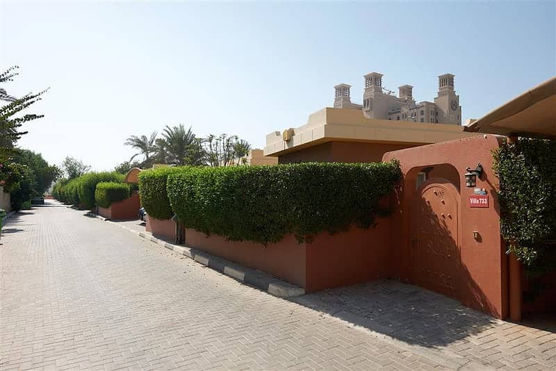 4 BHK VILLA WITH COVERED PARKING AND GARDEN AREA , NO COMMISION