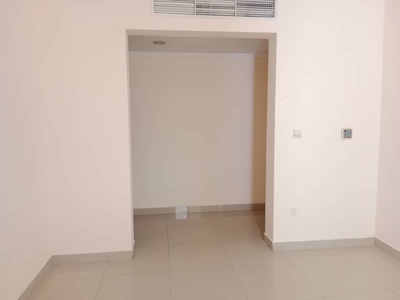 Spacious one bedroom apartment is available for rent in muwelih.