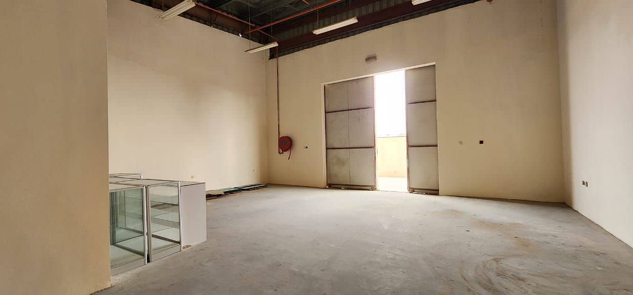 1200 Sq ft Shed TOLET available  in Al Saja