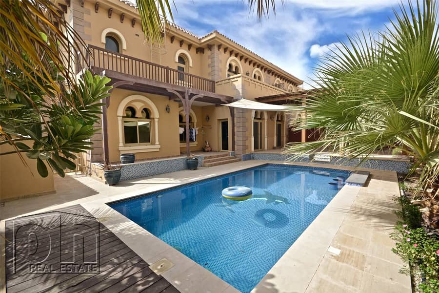 Beautiful Family Villa with private pool