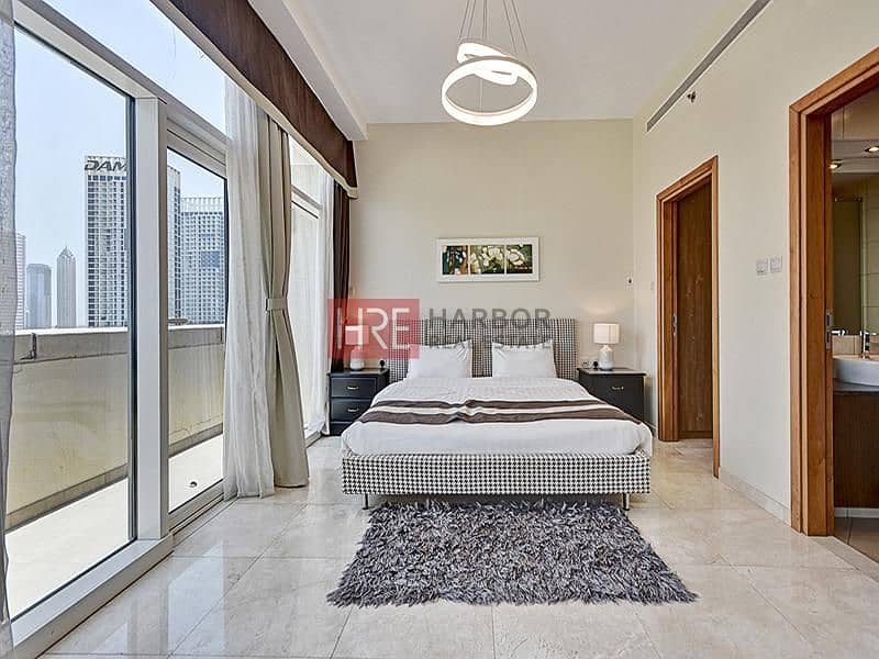 Canal View | Exclusive | Smart Layout | Well Lit Studio