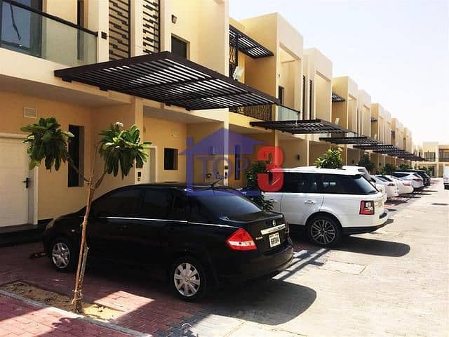 Hot Offer Two bedroom townhouse villa with three bathrooms for rent in Sahara Meadows 2