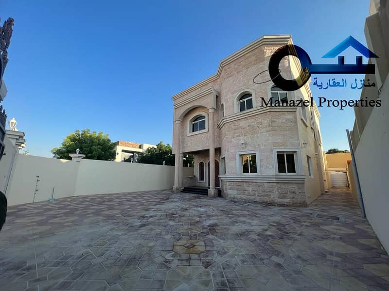 Villa for rent in Al Rawda 3, close to the main street, very excellent location.