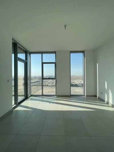 Brand Spacious 1 Bedroom + Maids Available Now