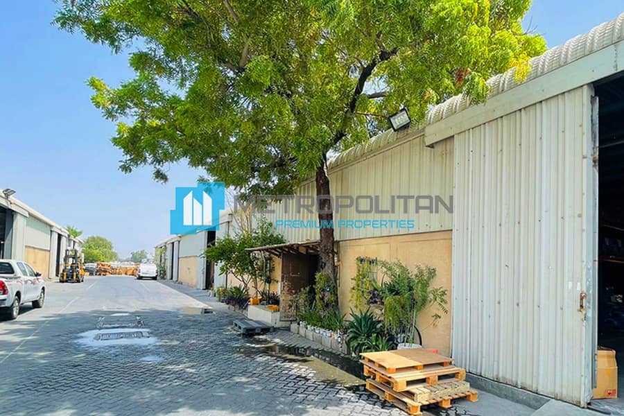 Huge Warehouse For Rent With Main Road View