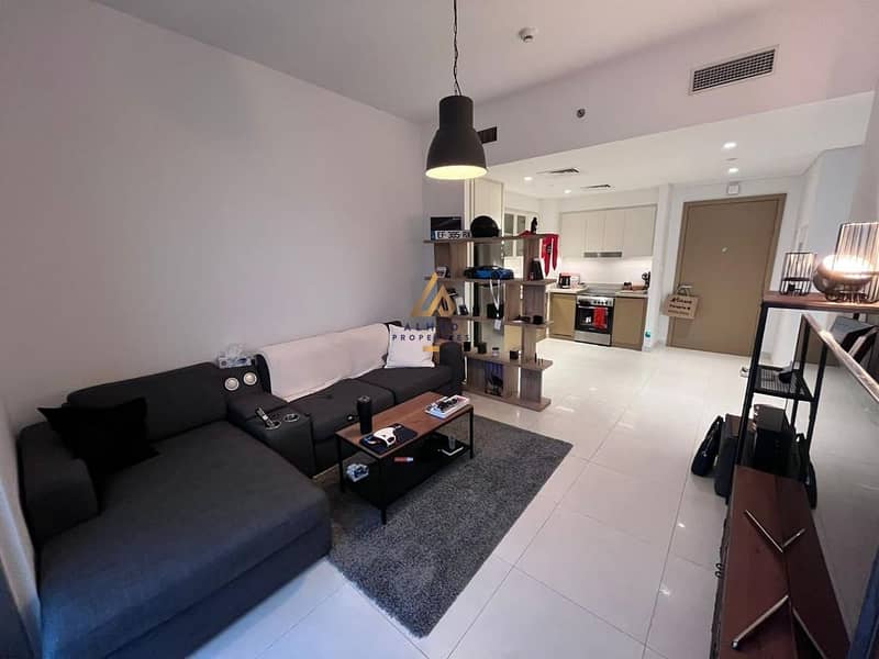 High Floor | Fully Furnished | View to Boulevard High Floor | Fully Furnished | View to Boulevard