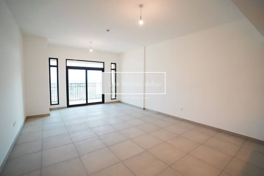 2 Bedroom | Vacant | Spacious Living Area