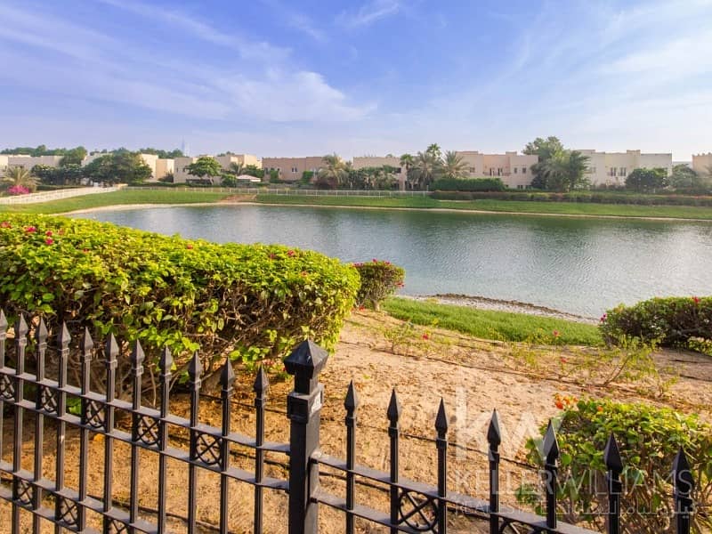 Lake Views,Vacant villa with 20,500 Sq. Ft. plot !