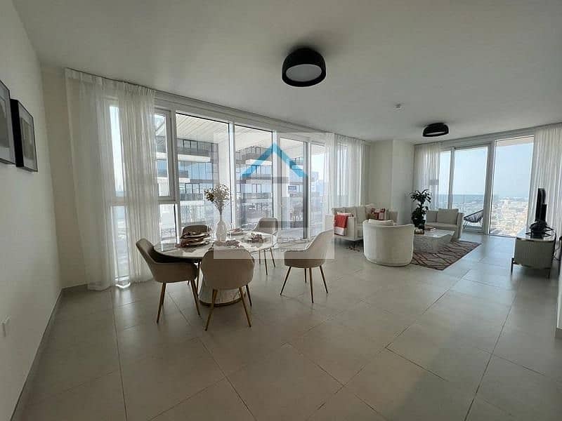 Bright and Elegant 2BR Overlooking SZR and Ocean