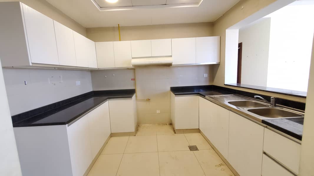 30 Days Free hot! Property 2bhk Available with Tarrace For Rent 58k in al warsan4
