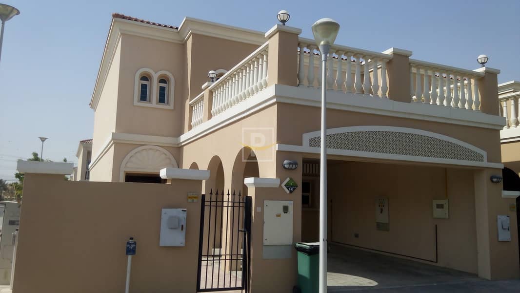 Hot Deal ! 2B/R Town House For Sale Only 2.25m
