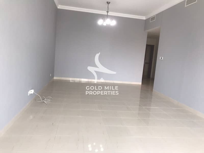Stunning 3 BHK WITH CLOSE KITCHEN   - Close to MALL OF EMIRATES - HUGE SIZE - FAMILY BUILDING