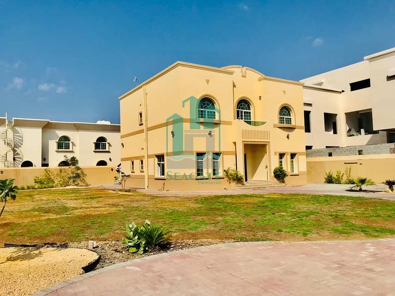 Spacious 4 bedroom plus maid independent villa in Al Barsha 3