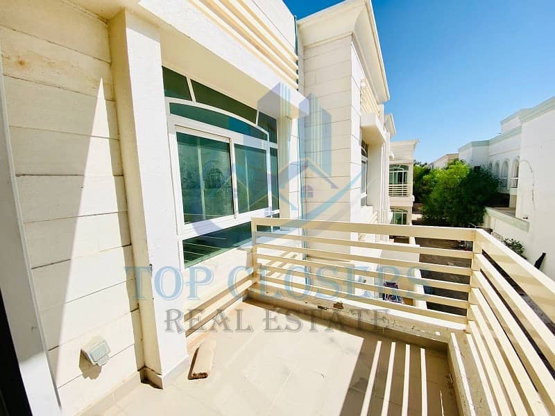 2 Balconies |Spacious and Bright | 4 Payments