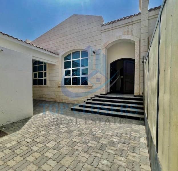 Вилла в Ашаридж, 3 cпальни, 75000 AED - 6260688