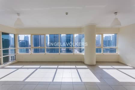 Quay West | Full marina view | Spacious. Quay West | Full marina view | Spacious.