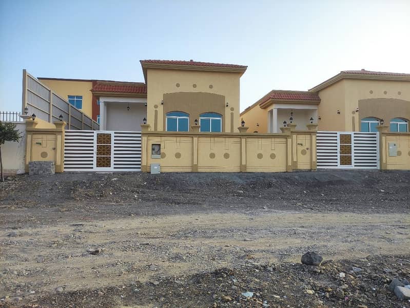 New prand villas in Masfout 9 Gulfa - Ajman (Ground floor)-