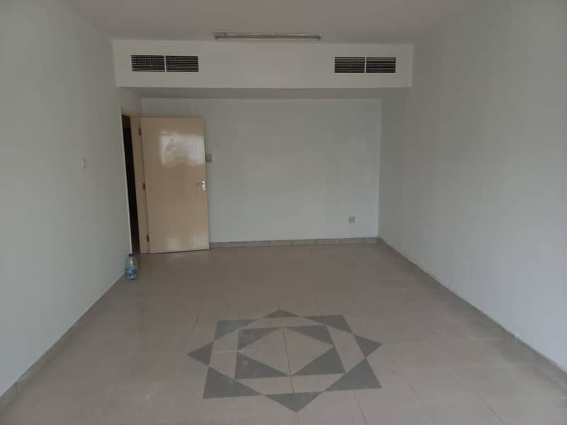 Квартира в Абу Шагара, 3 cпальни, 300000 AED - 6653539