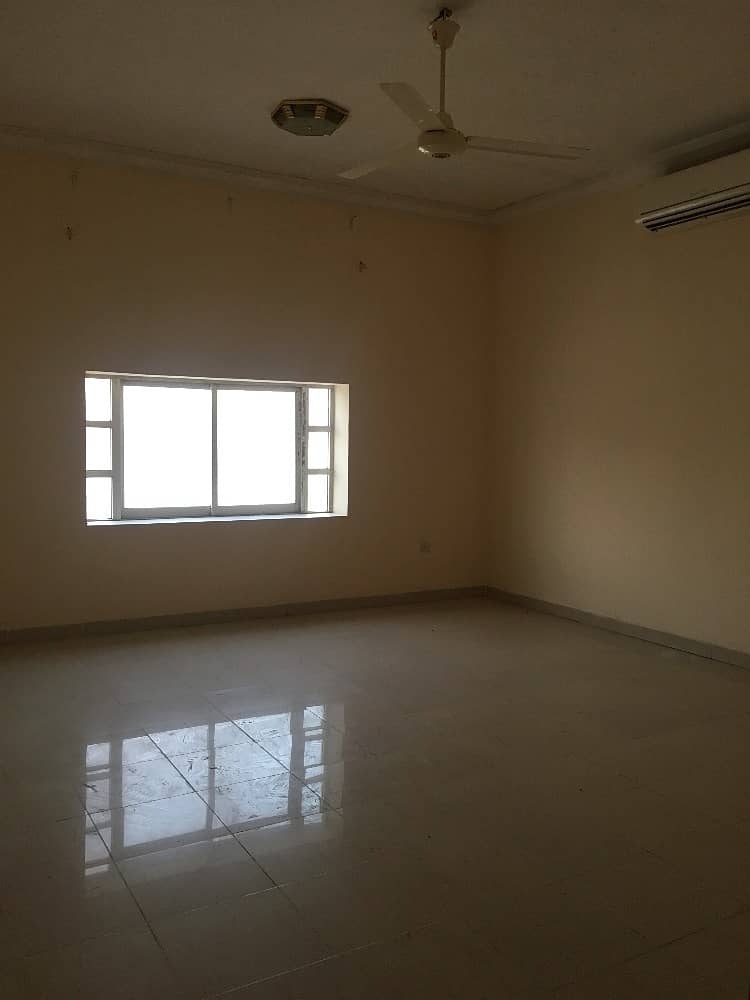 7 BEDROOM HALL MAJLIS STORE ROOM - MAIN ROAD