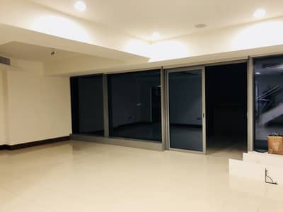 Reduced Rent Furnished Luxuary 4Br Duplex Apartment for Rent in Jumeirah Living Reduced Rent Furnished Luxuary 4Br Duplex Apartment for Rent in Jumeirah Living