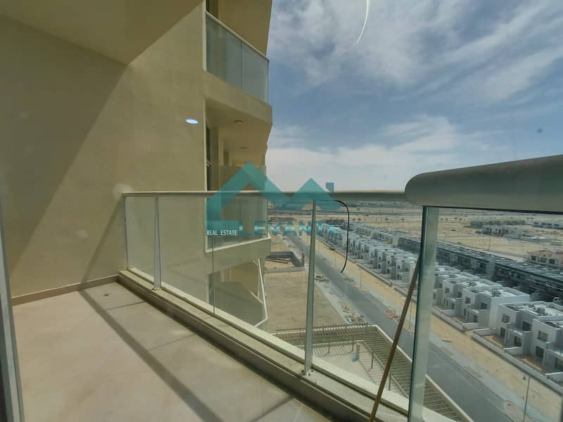 Amazing 2 BHK  apartment in Azizi Plaza, Al Furjan