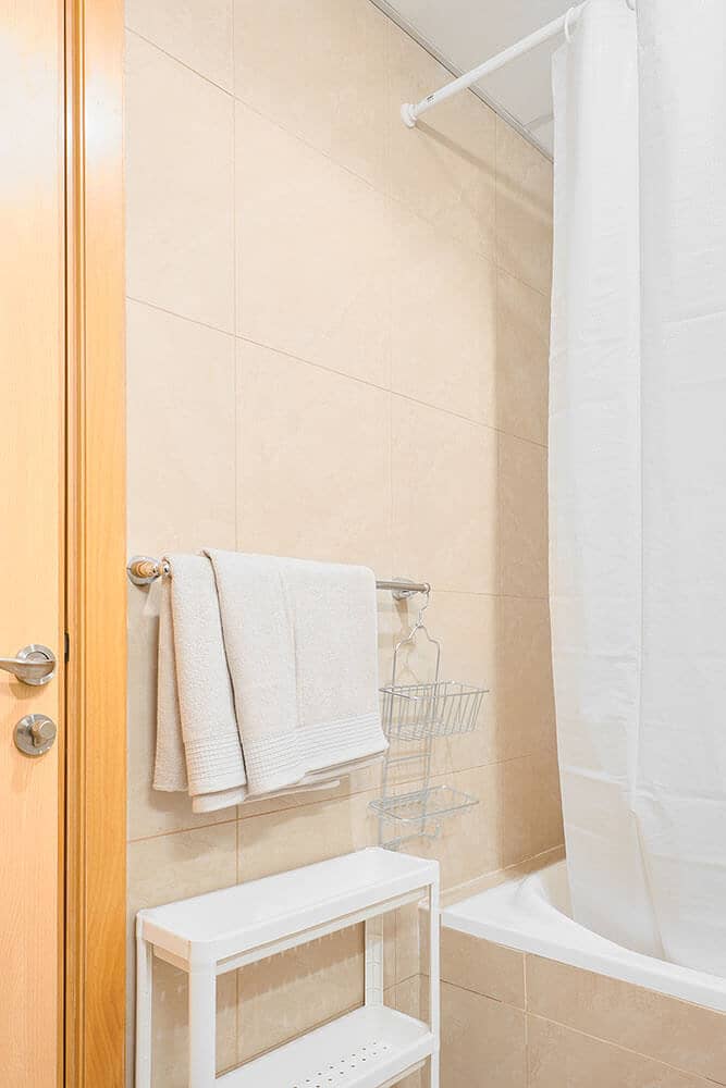 15 Bathroom