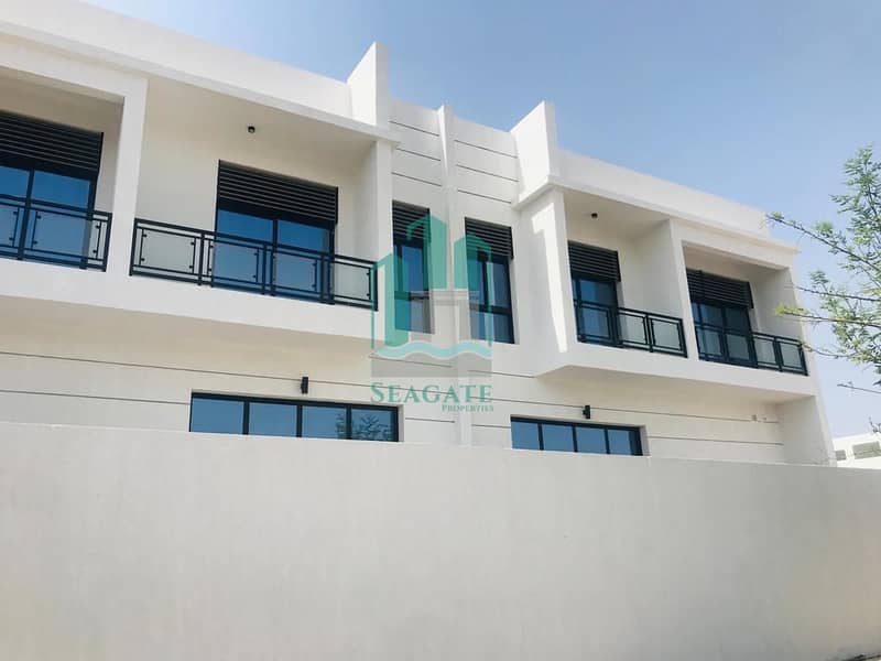Brand new 4 bedroom villa with maid room jumeirah 1
