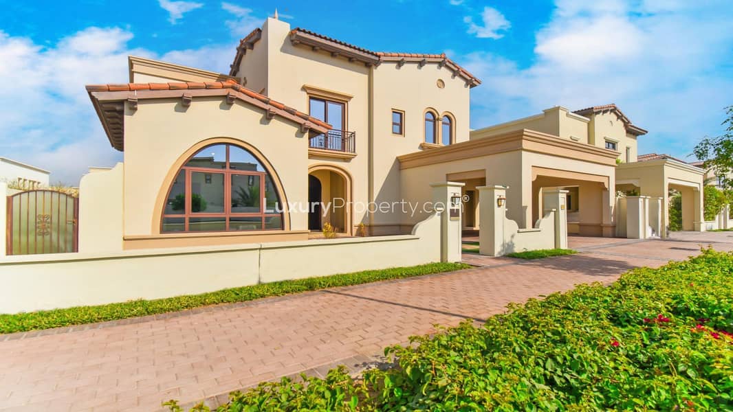 Well Maintained I In-Demand Layout I Modern Villa Well Maintained I In-Demand Layout I Modern Villa