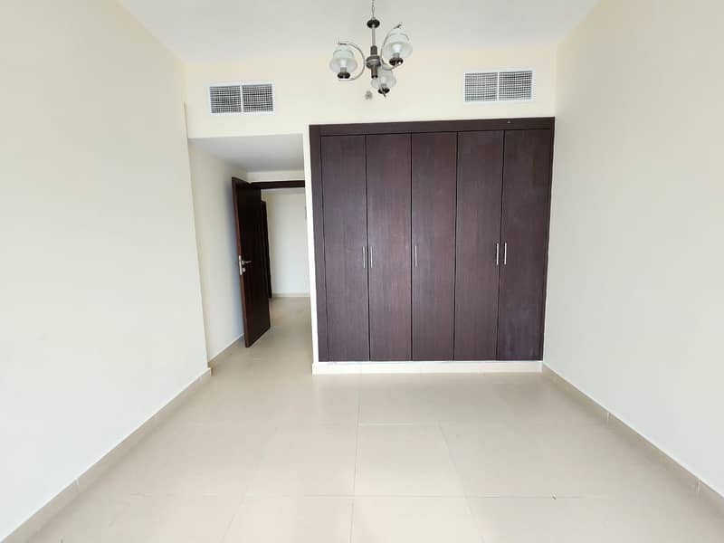 No Deposit! in school area! 1bhk With Balcony Wardrobes Covered parking free