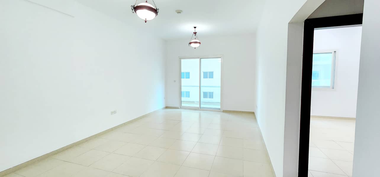位于阿尔纳赫达（迪拜）街区，阿尔纳达1区 1 卧室的公寓 37000 AED - 6634809